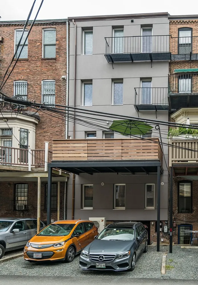 SouthEnd RowHome - Takajulkisivu