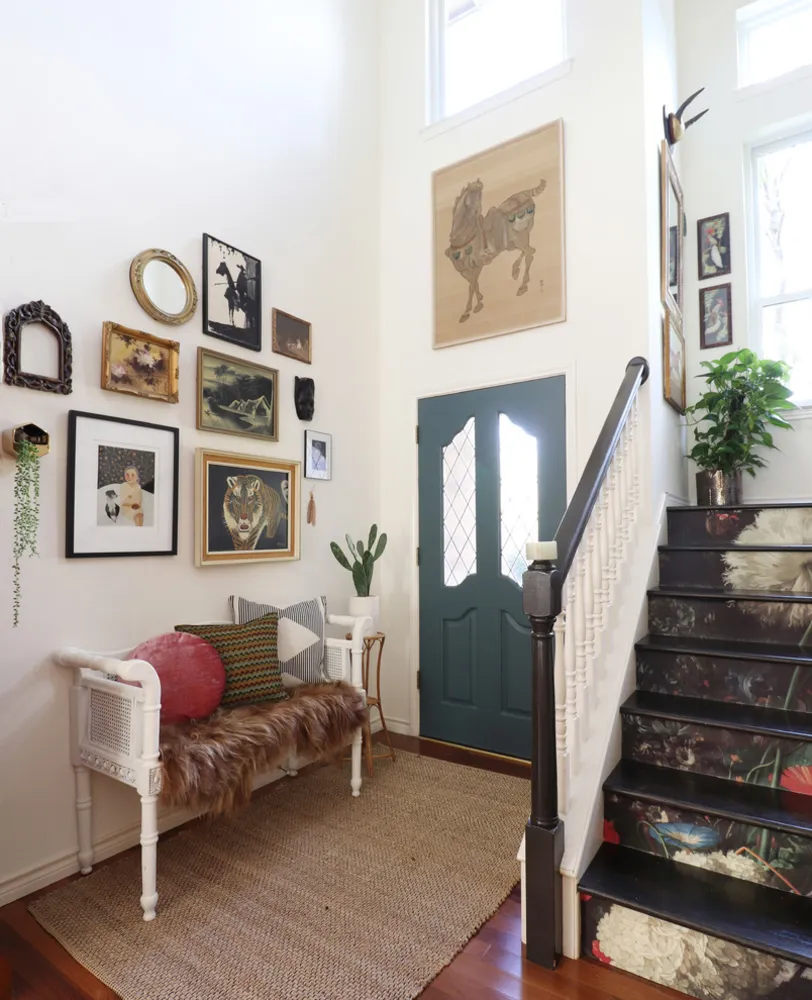 Mein Servista: Stimmungsvolle Wandbehandlungen und vielseitiger Stil in Austin
