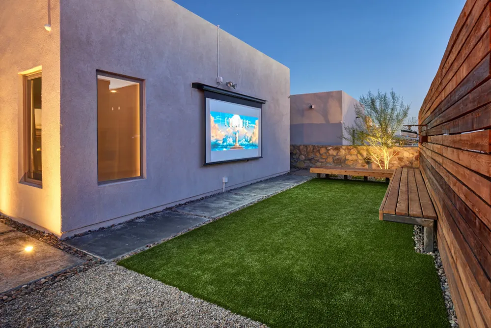 Westside El Paso Contemporary Outdoor Living