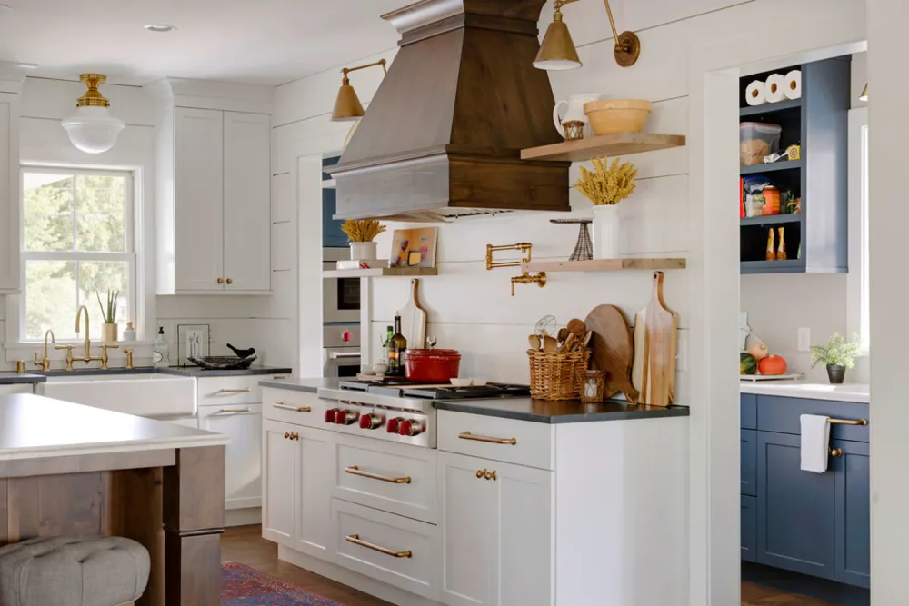 Farmhouse Transition Kitchen