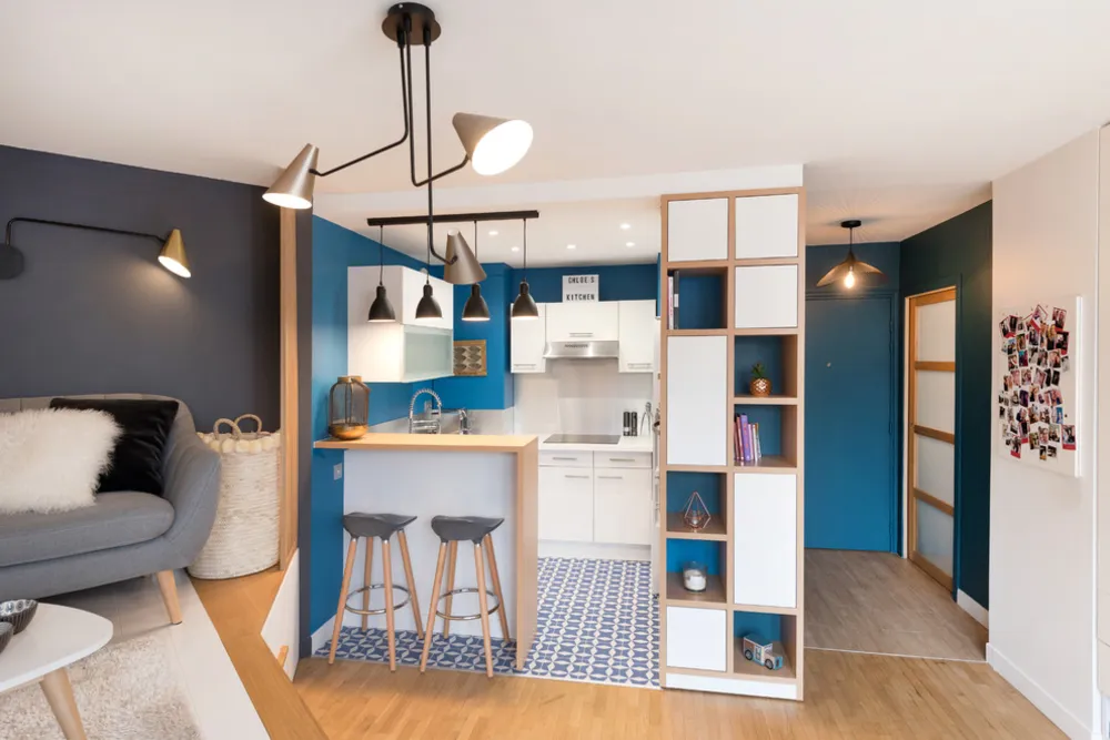 UN STUDIO COCOONING – Rénovation d’une petite surface/mobiliers sur-mesure
