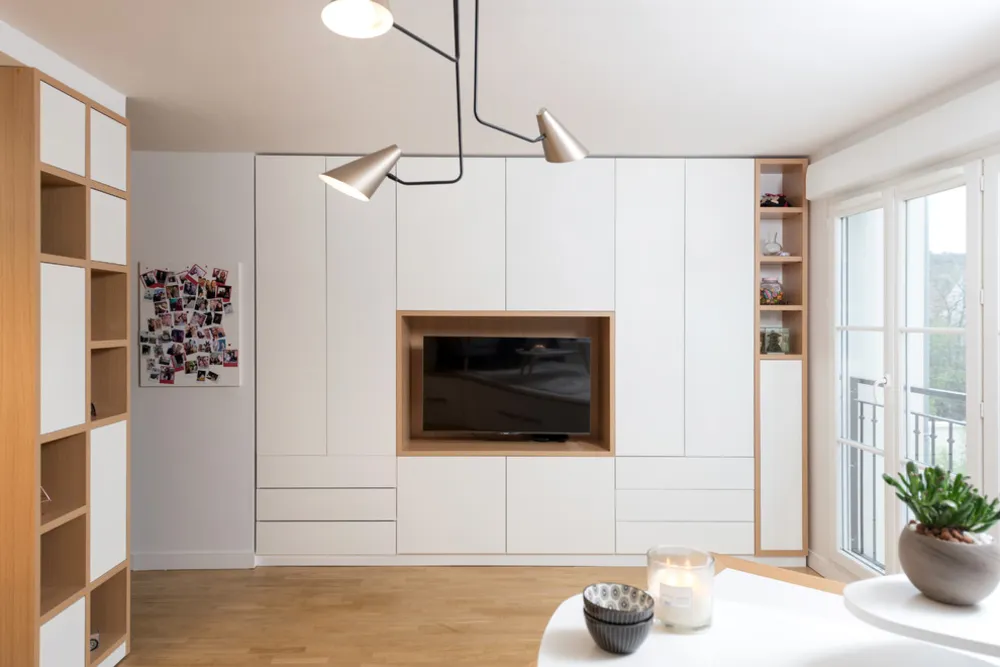 UN STUDIO COCOONING – Rénovation d’une petite surface/mobiliers sur-mesure