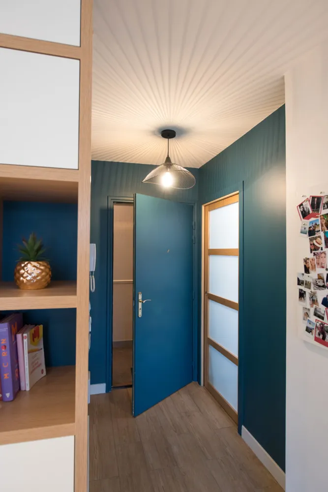 UN STUDIO COCOONING – Rénovation d’une petite surface/mobiliers sur-mesure