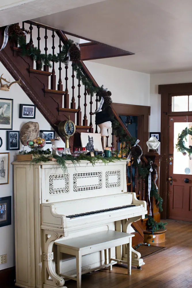 My Servista: A Vintage-Inspired Christmas in Cincinnati