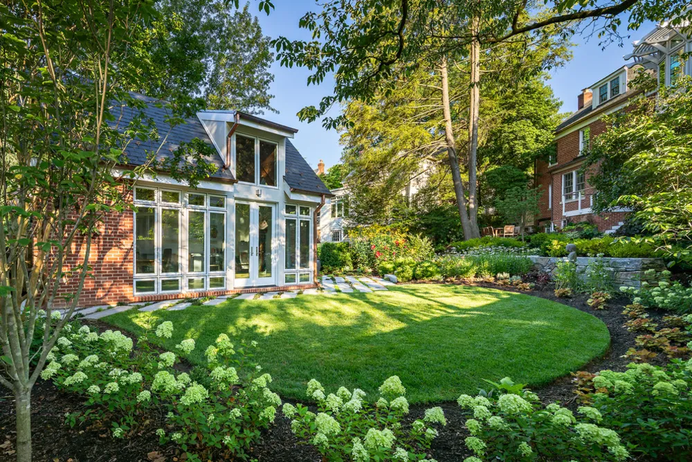 Barnaby Woods Residence
