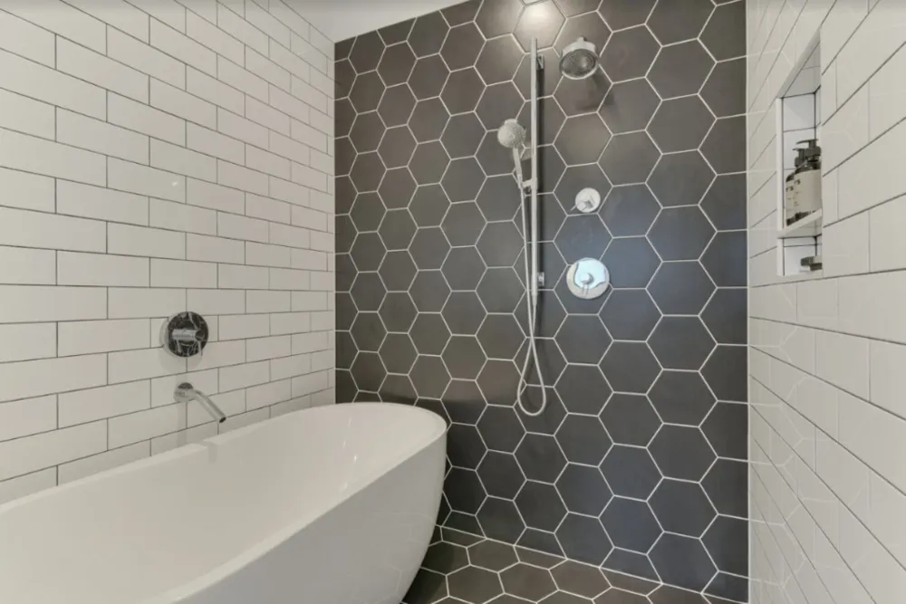 Hexagon and Subway fliser bad