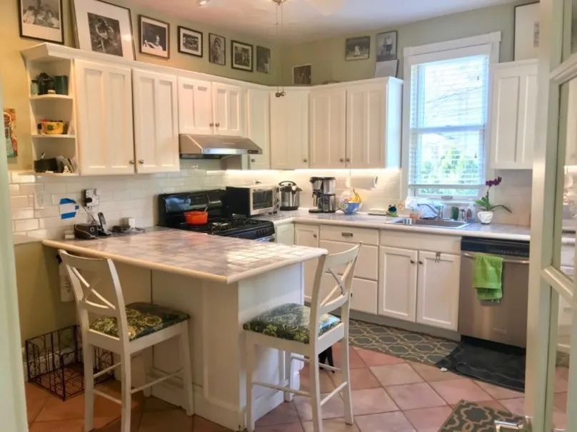 Taiteilijan keittiö, Montclair NJ