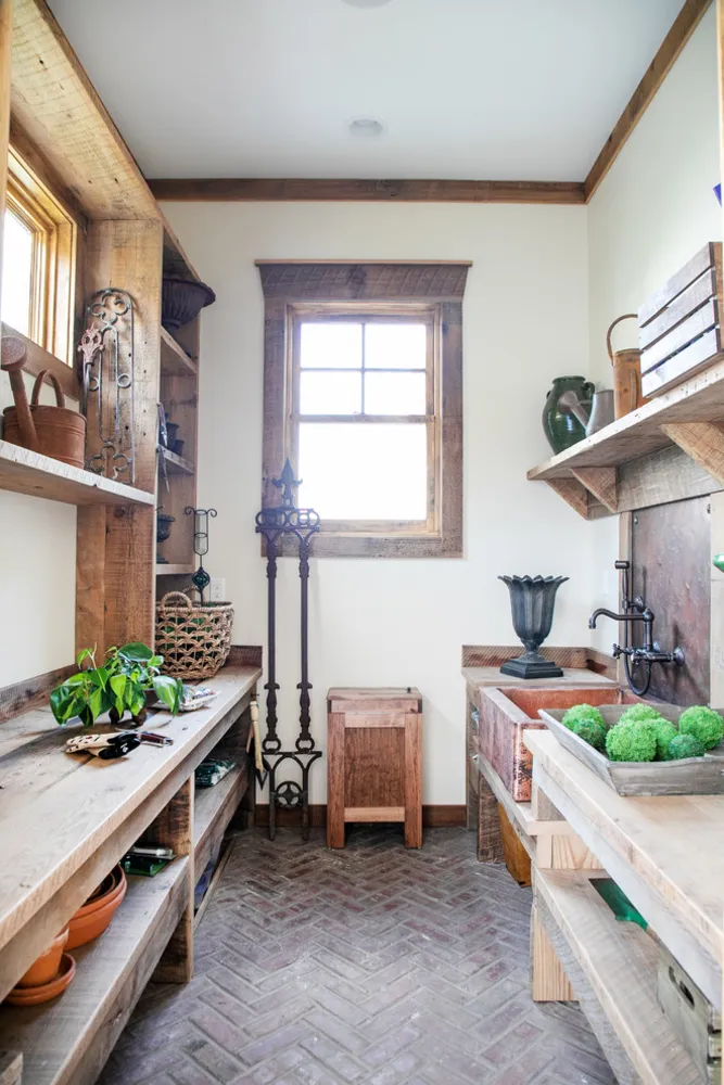 Oranżeria nad jeziorem