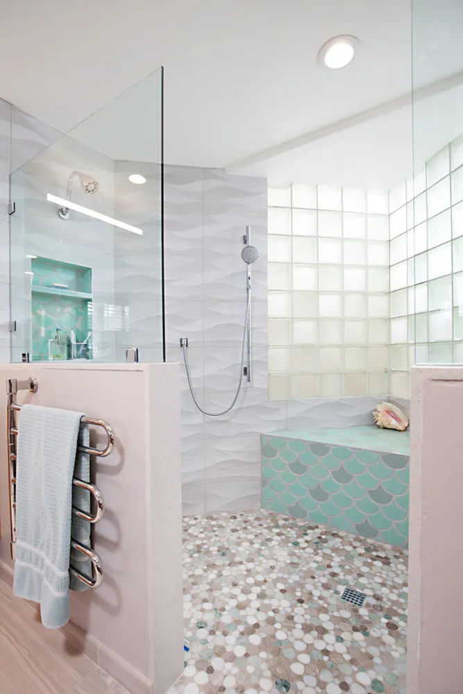 Magnifiques appareils de douche en chrome poli