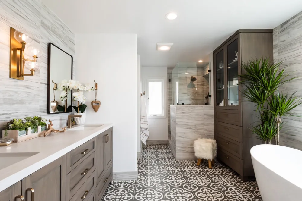 Salle de bain principale Zirbel