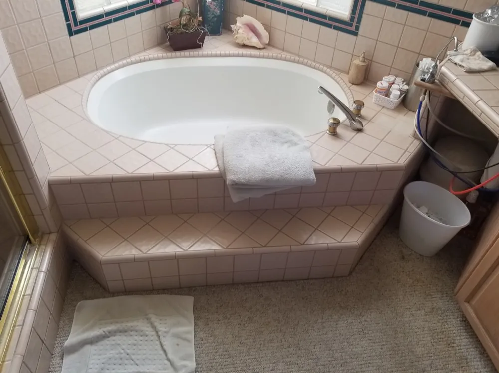 Coastal Master Bath Retreat - Avant la baignoire