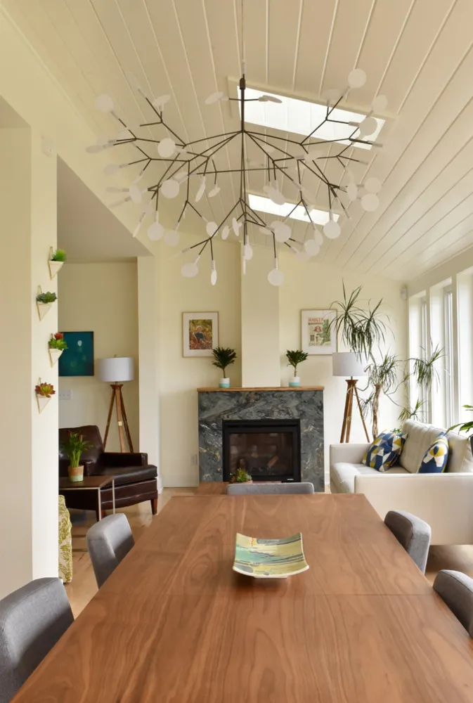 My Servista: współczesny styl w domu rodzinnym Massachusetts z 1909 roku