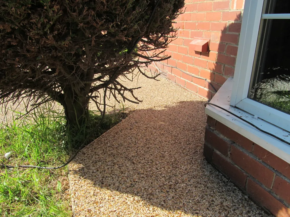 DOMESTIC RESIN DRIVER RESIN BOUND YTA HARTSGOLV SOUTH TYNESIDE