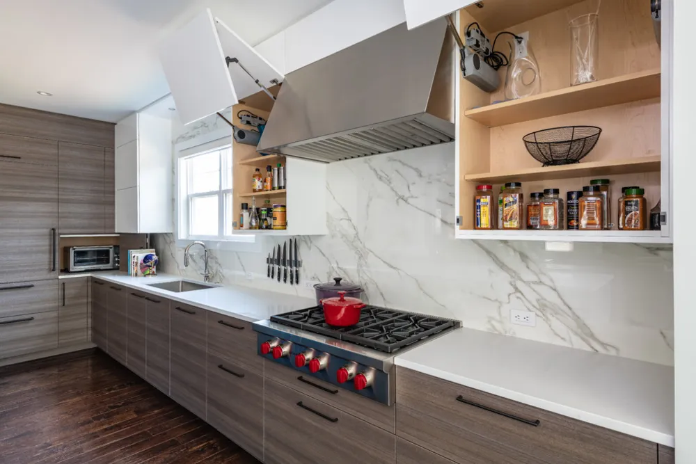 Elegante cucina familiare ad Arlington, Virginia