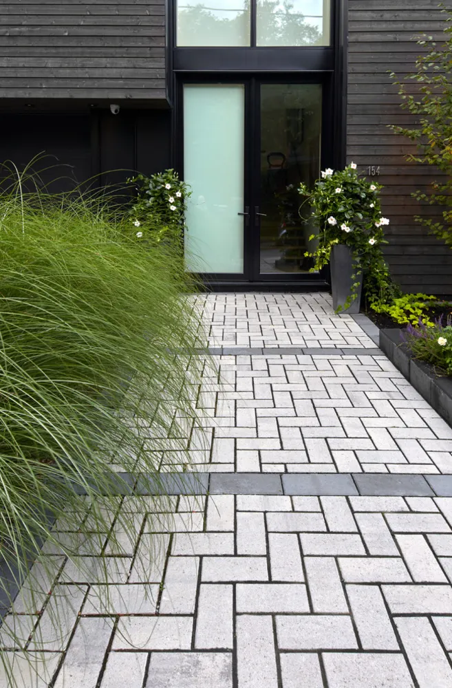 Residenza Albany - Toronto, ON