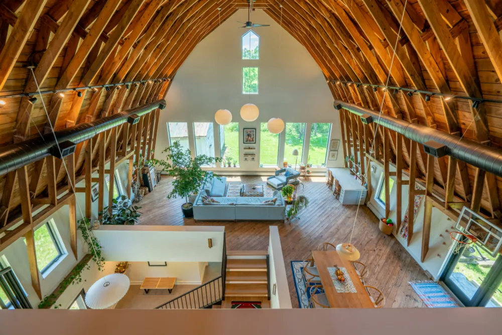 Servista TV: Ohio Barn Conversion