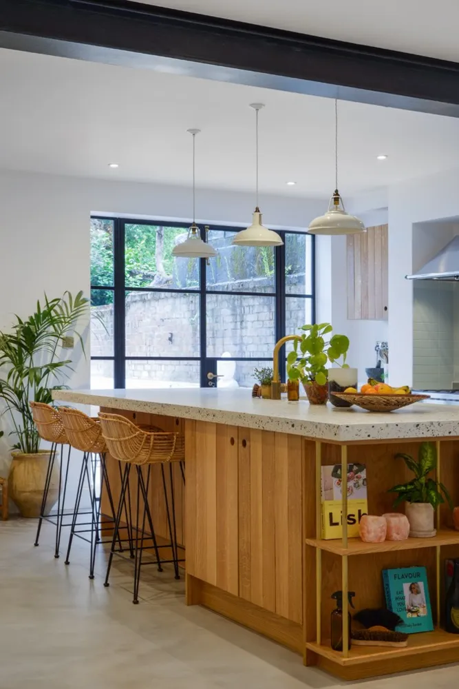 FOREST ROAD, LONDON FIELDS