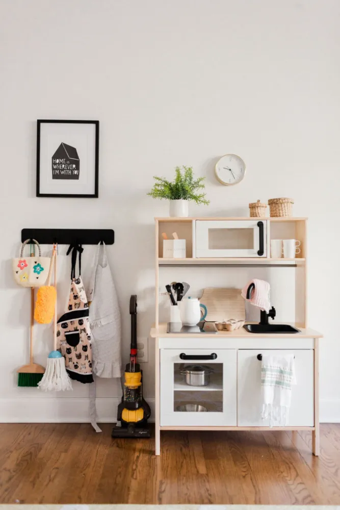 Fargerikt moderne eklektisk lekerom