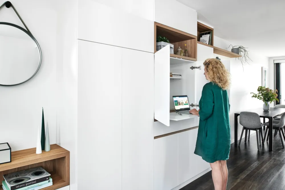 Ukryty, wyciągnij blat roboczy