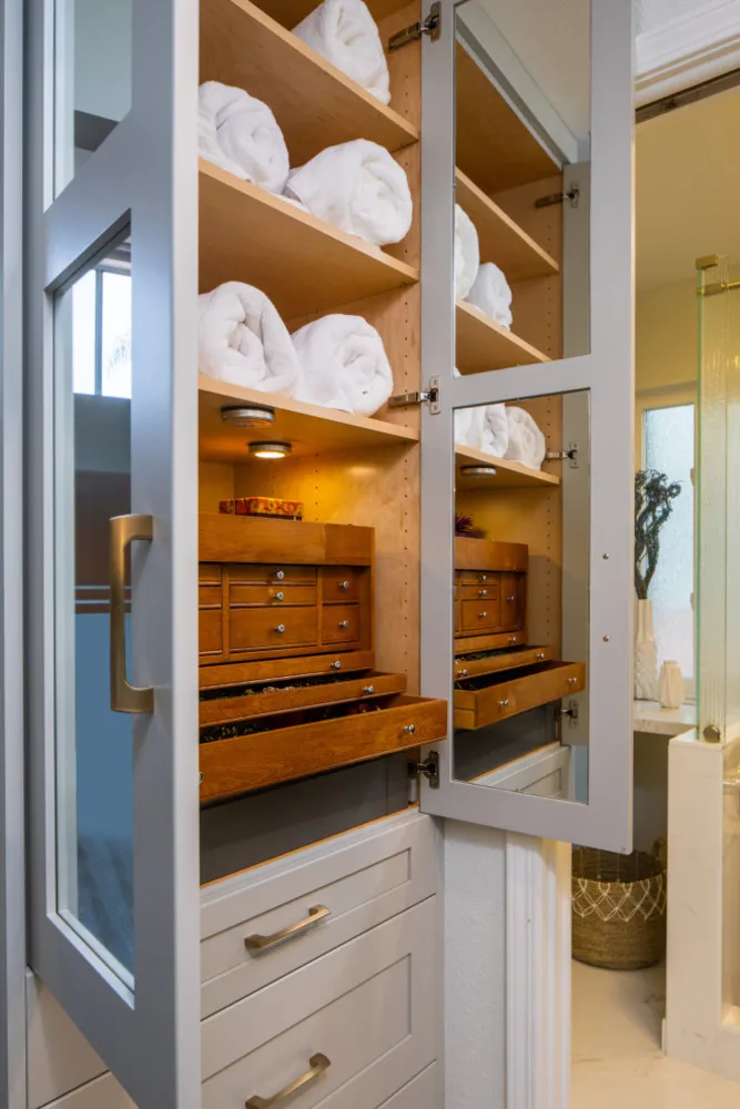 Baño principal azul