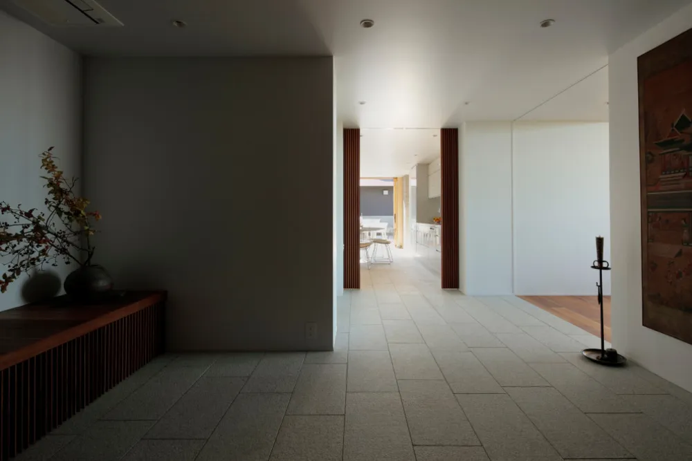 2階メインエントランス