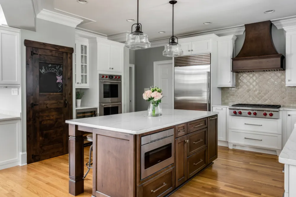 South Charlotte, NC Kitchen remodel -Transitional gemengd met rustieke elementen