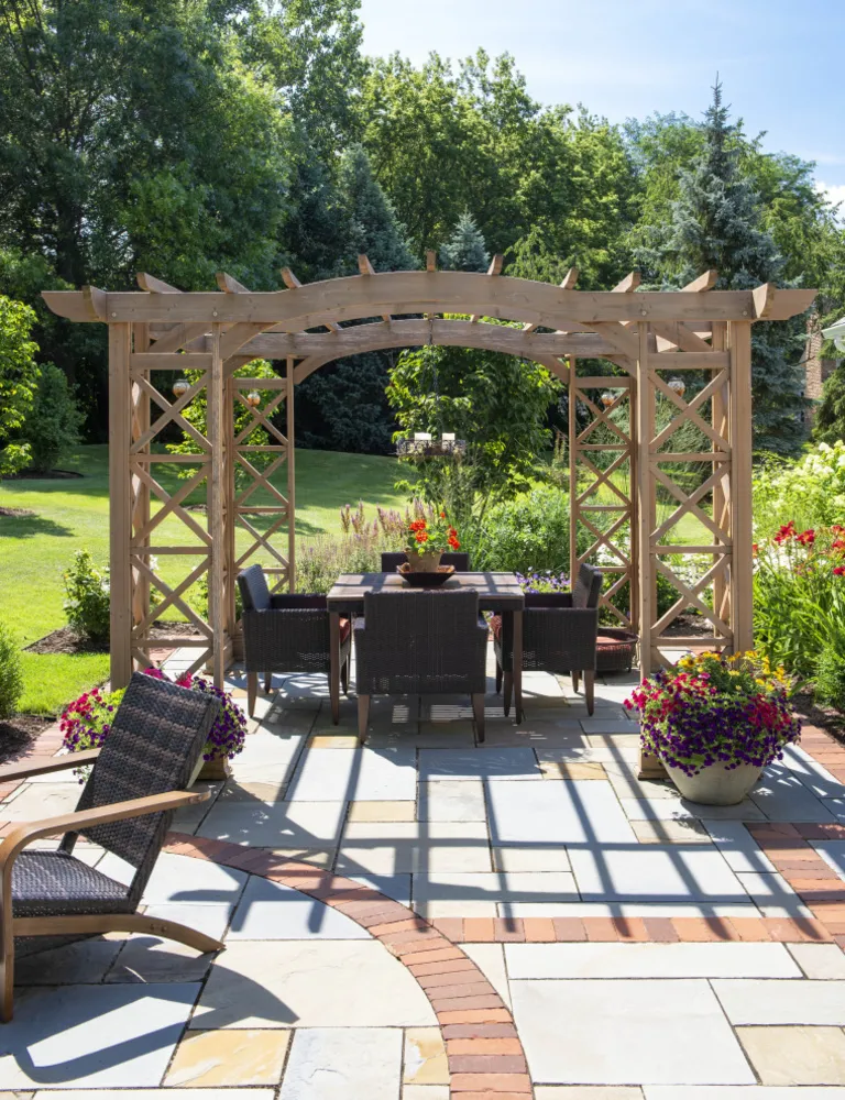 Farmhouse Pergola - Hawthorn Woods, IL