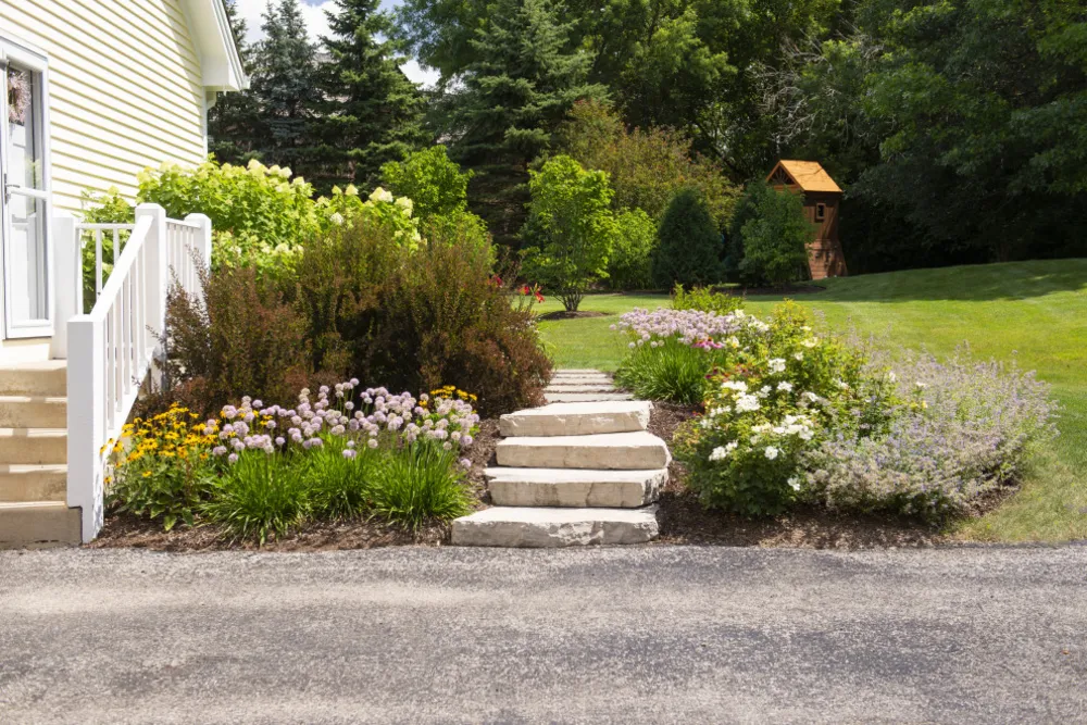 Farmhouse Stone Steps - Hawthorn Woods, IL