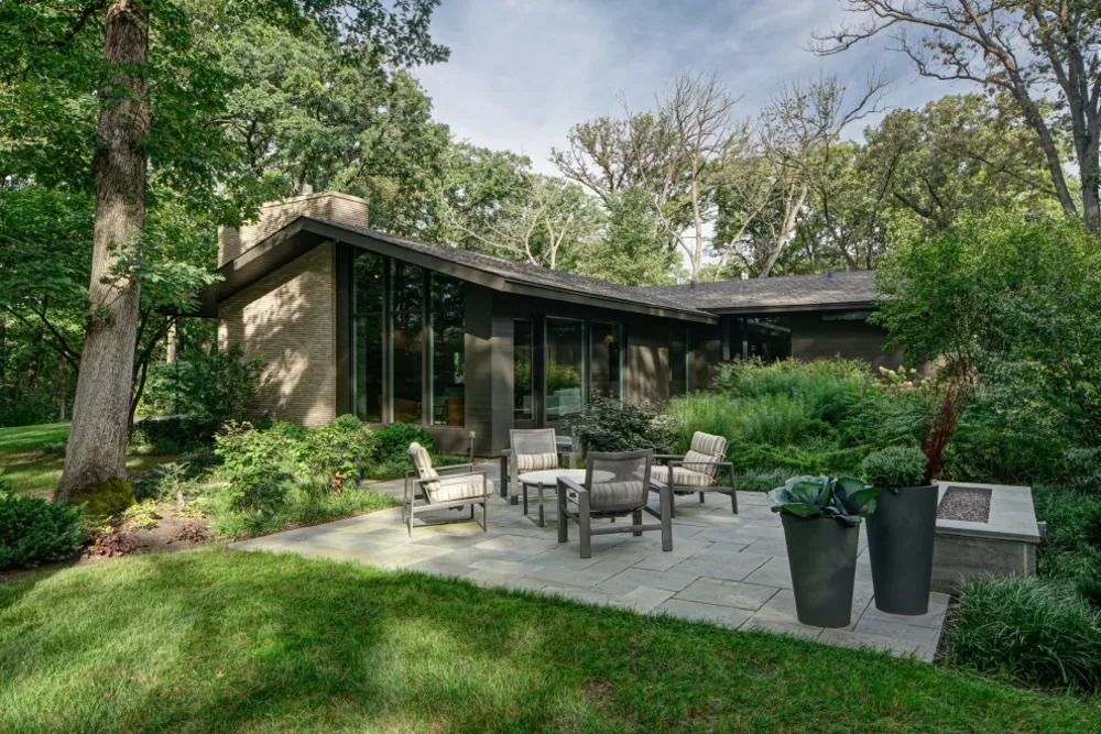 Mitte des Jahrhunderts restauriert