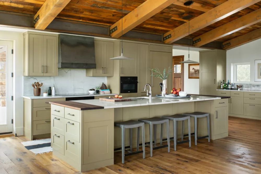 Modernes Ranchhaus