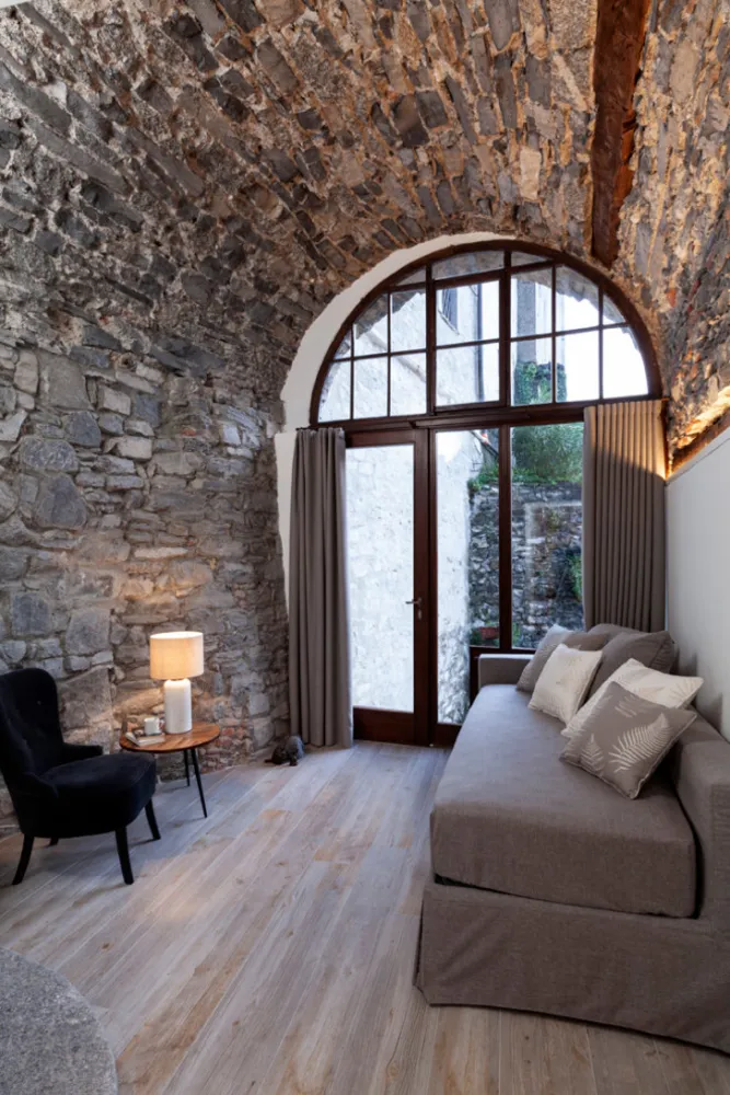 Un'antica residenza scopre un'anima luminosa..e vacanziera