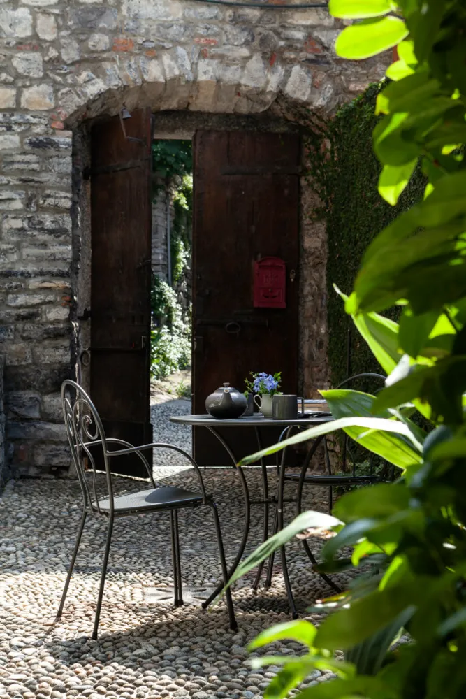 Un'antica residenza scopre un'anima luminosa..e vacanziera