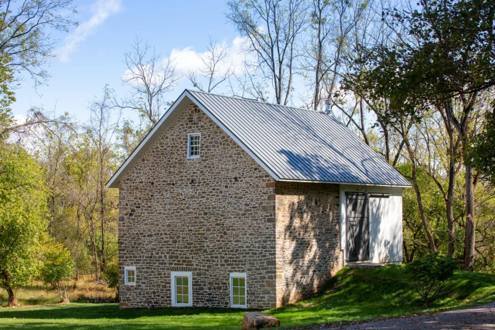 Viihdyttävä navetta