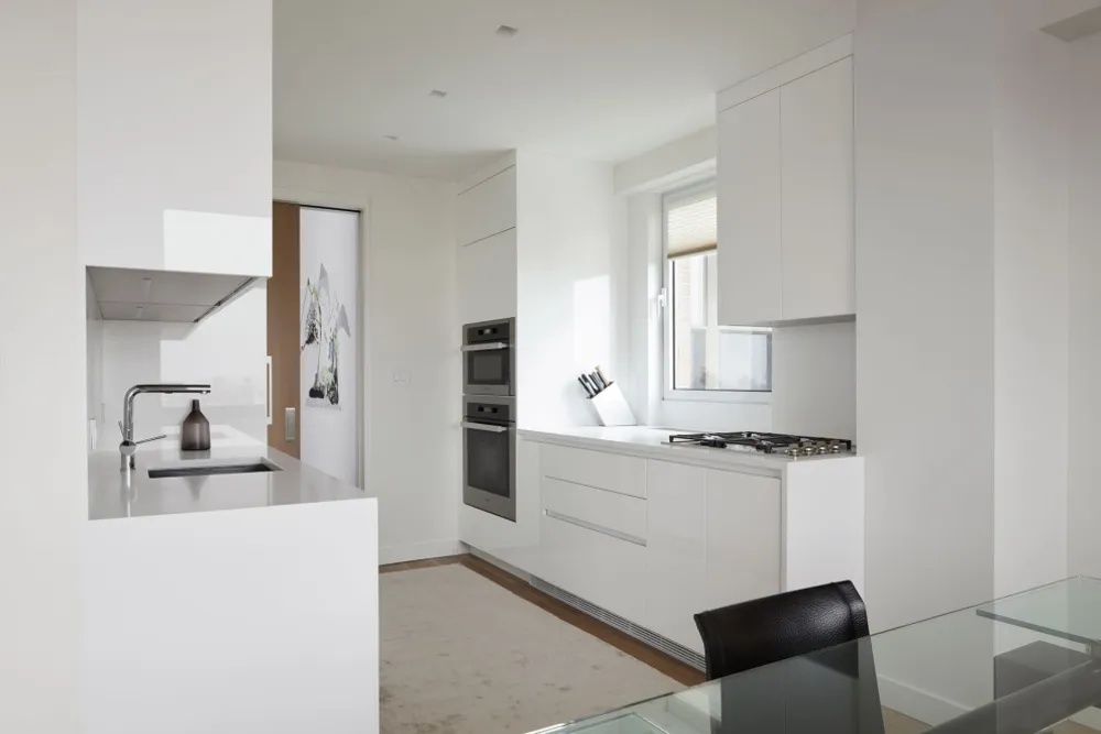 Madison Avenue Minimal