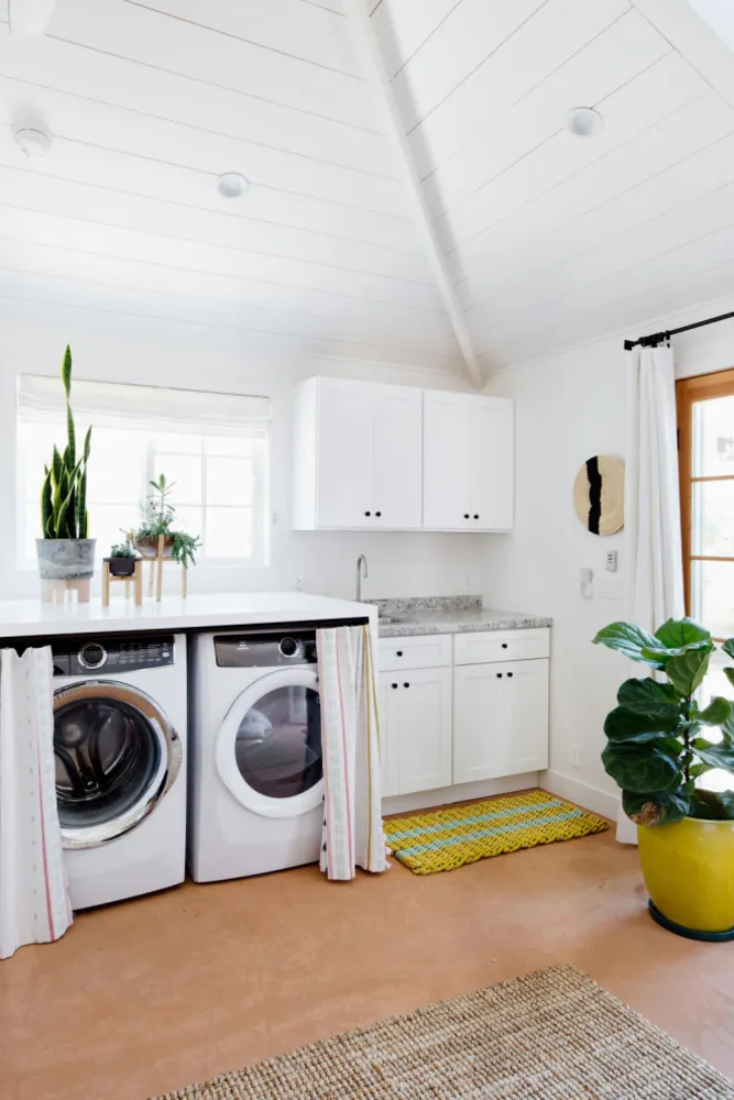 Studio City - Autotallin muuntaminen