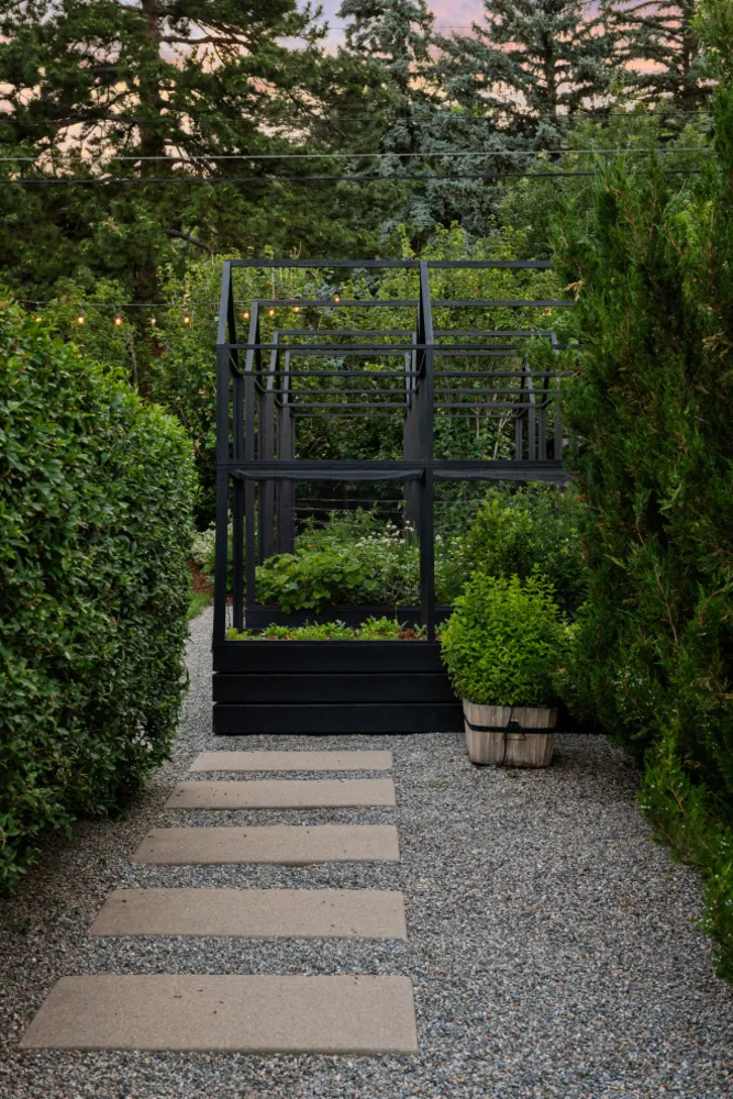 Четвертая улица