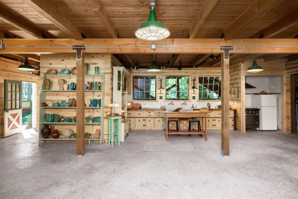 Lonesomeville Pottery Studio & ADU