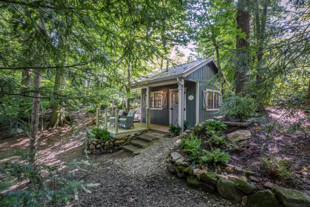 She Shed "La Petite Maison"