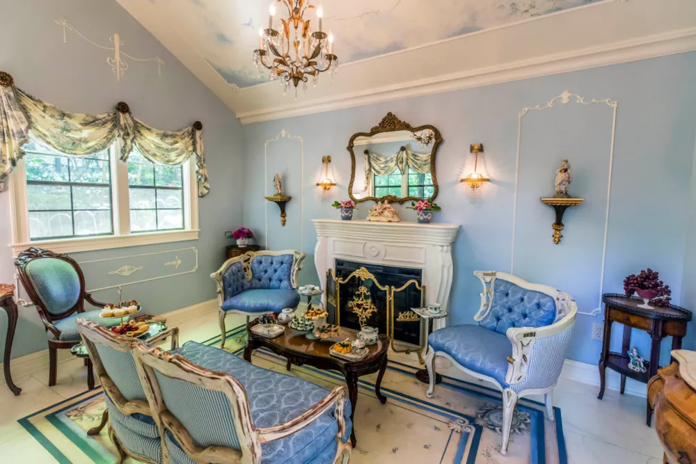 She Shed "La Petite Maison"