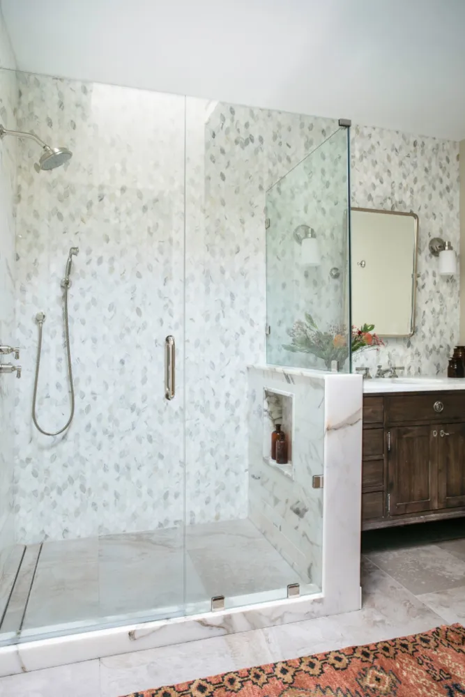 Dağ Manzaralı Geleneksel Banyolar