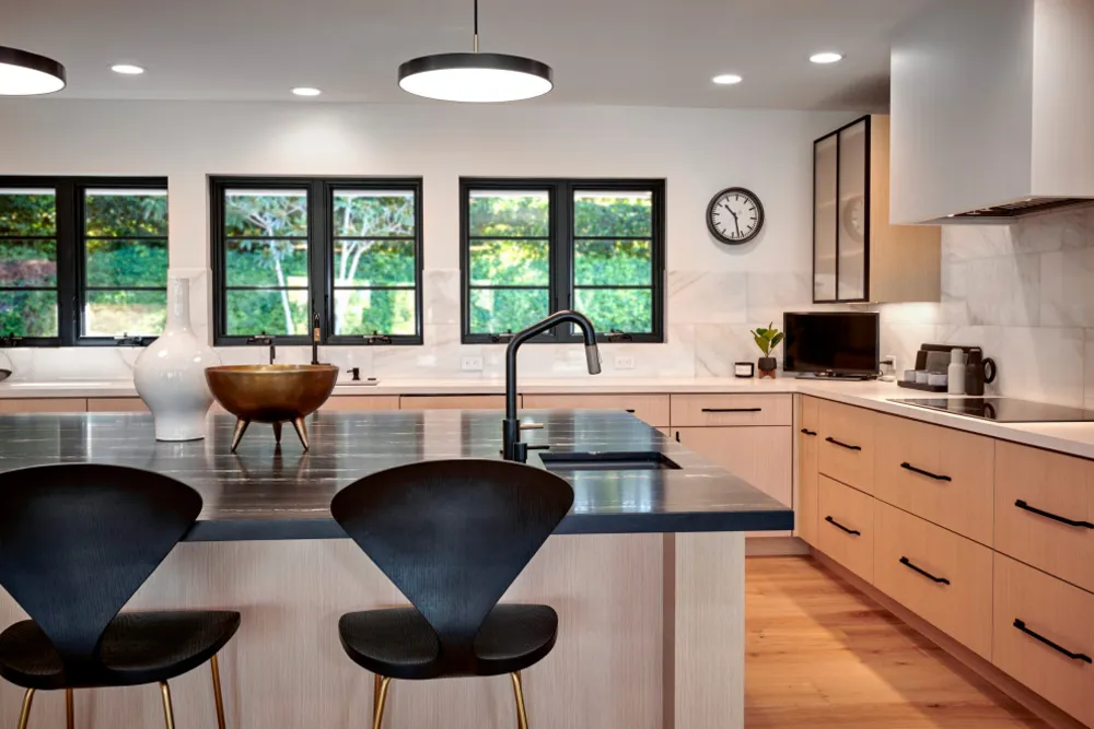 Remodelación del hogar con un toque artístico moderno