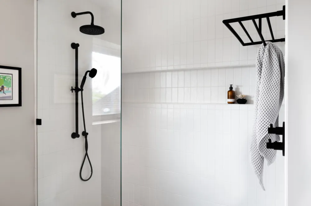 Kąpiel o zachodzie słońca na wzgórzu