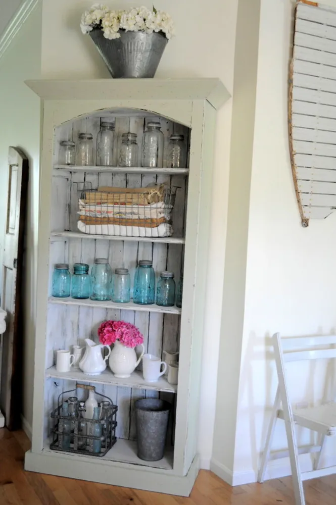Вінтажна шафа