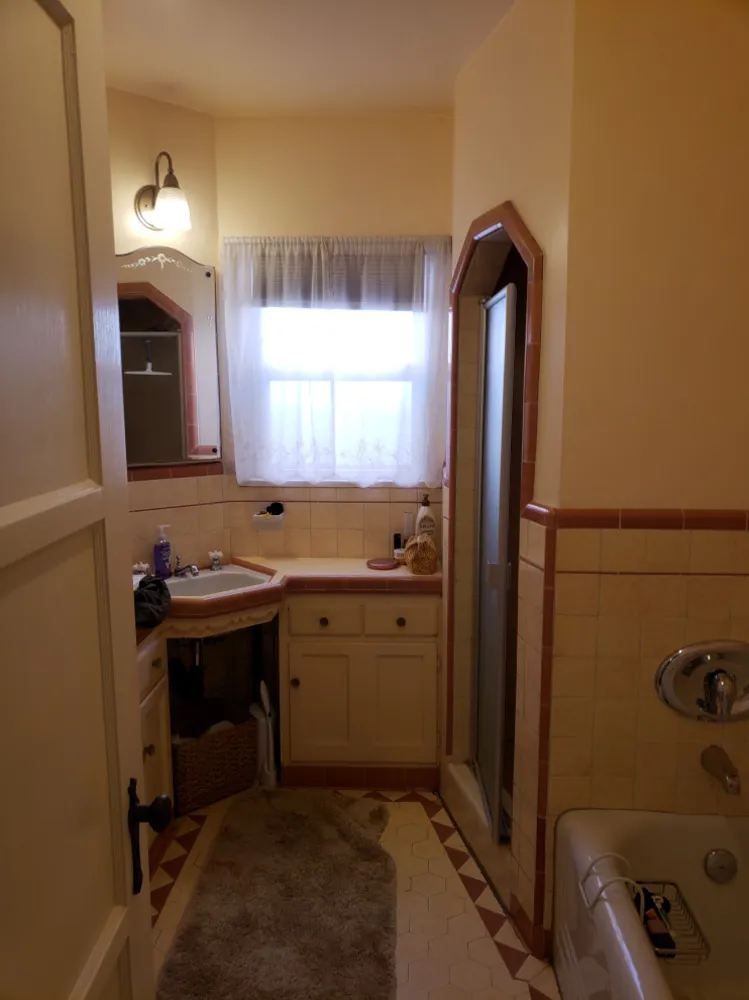 Viikon kylpyhuone: Tamara