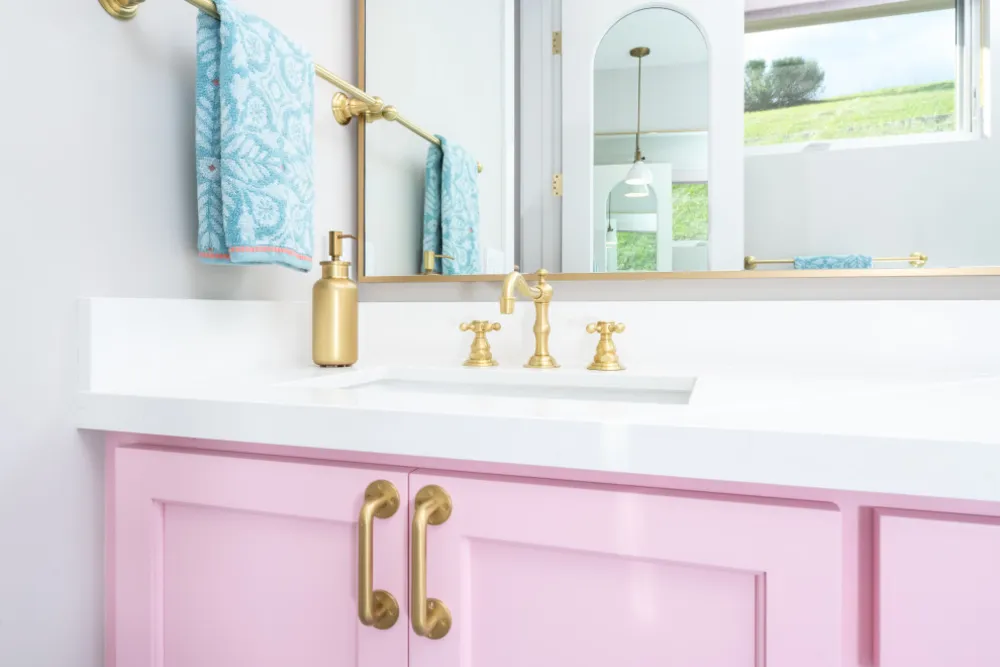 Lucas Ranch - Pink Girly Bathroom