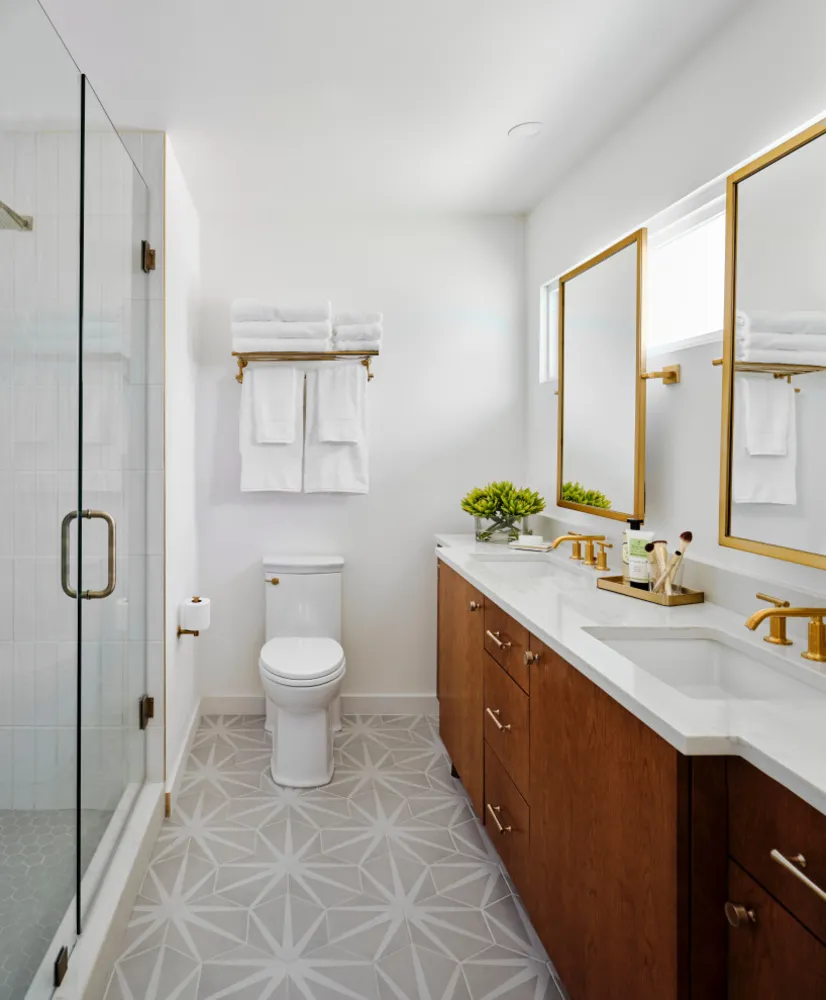 Projekt Kenilworth – nowoczesna przebudowa całego domu z połowy wieku