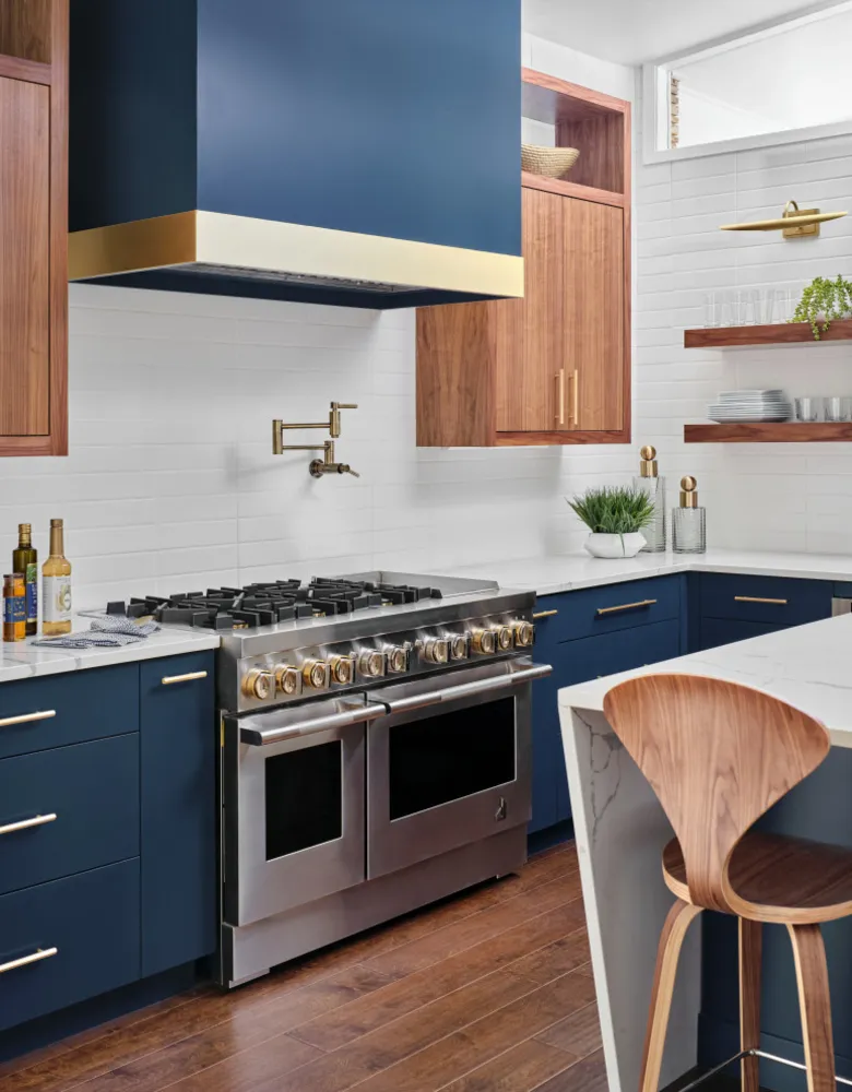 Projekt Kenilworth – nowoczesna przebudowa całego domu z połowy wieku