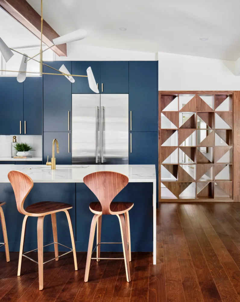 Projekt Kenilworth – nowoczesna przebudowa całego domu z połowy wieku