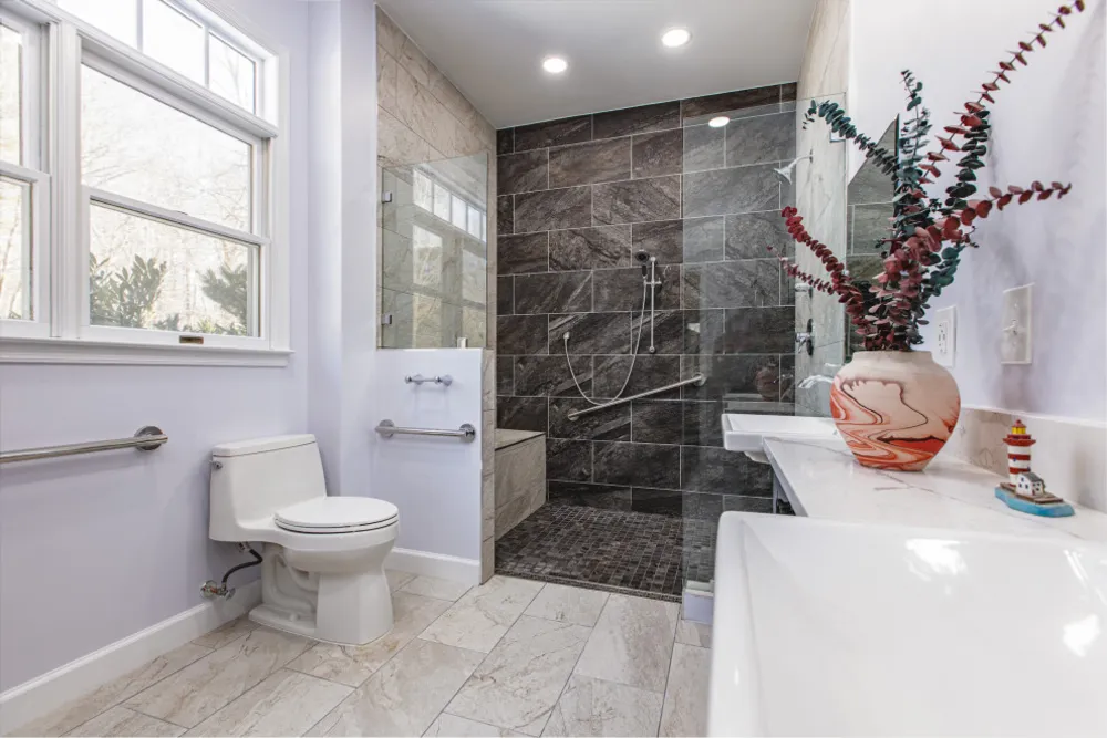 Hlavní přestavba koupelny se samostatnou vanou, stojatou sprchou, Warrenton VA