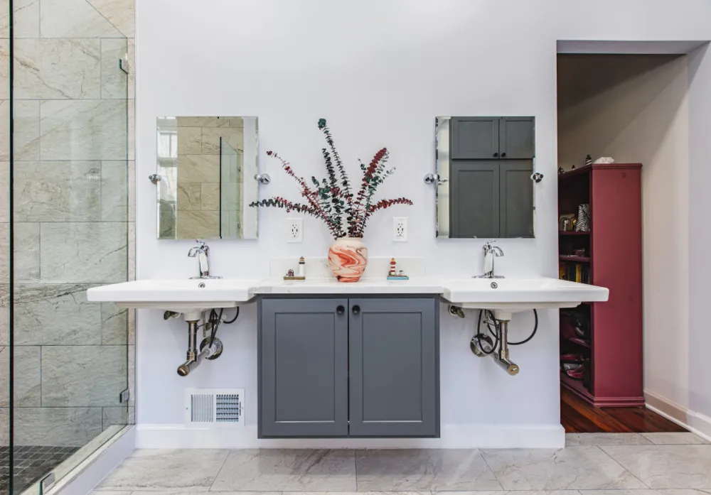 Hlavní přestavba koupelny se samostatnou vanou, stojatou sprchou, Warrenton VA